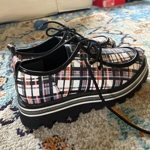 Circus plaid loafers (NEW)